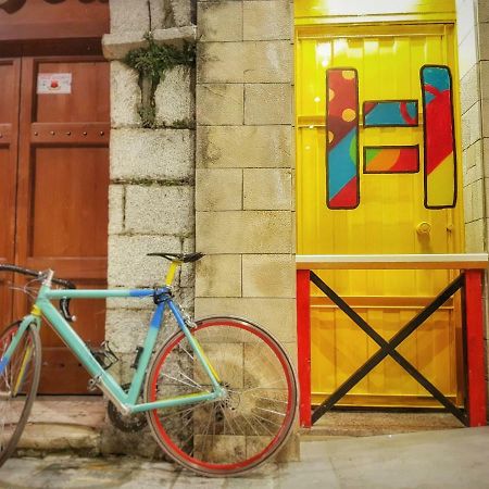 Bed Station Hostel & Bar Shkoder Bagian luar foto