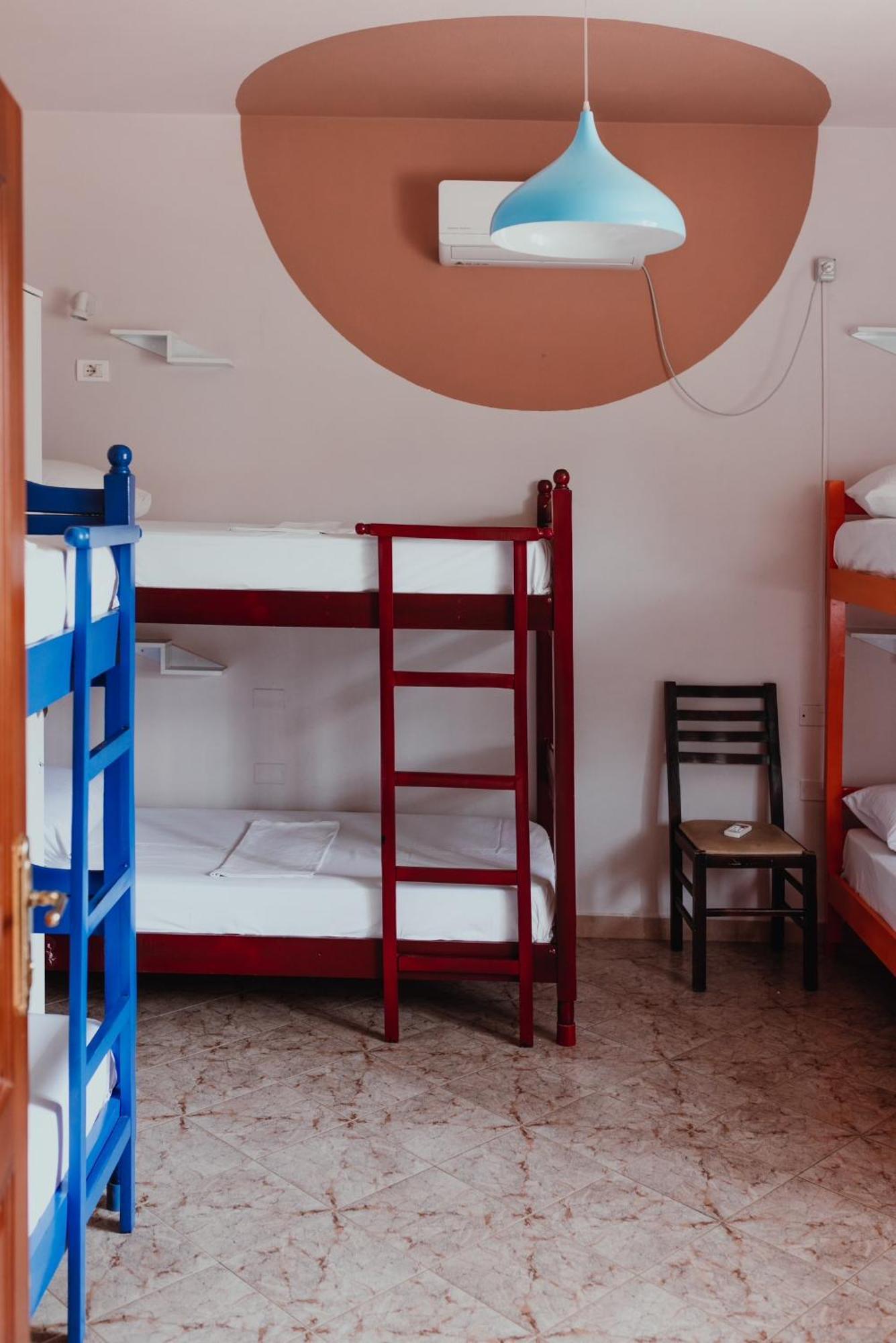 Bed Station Hostel & Bar Shkoder Bagian luar foto