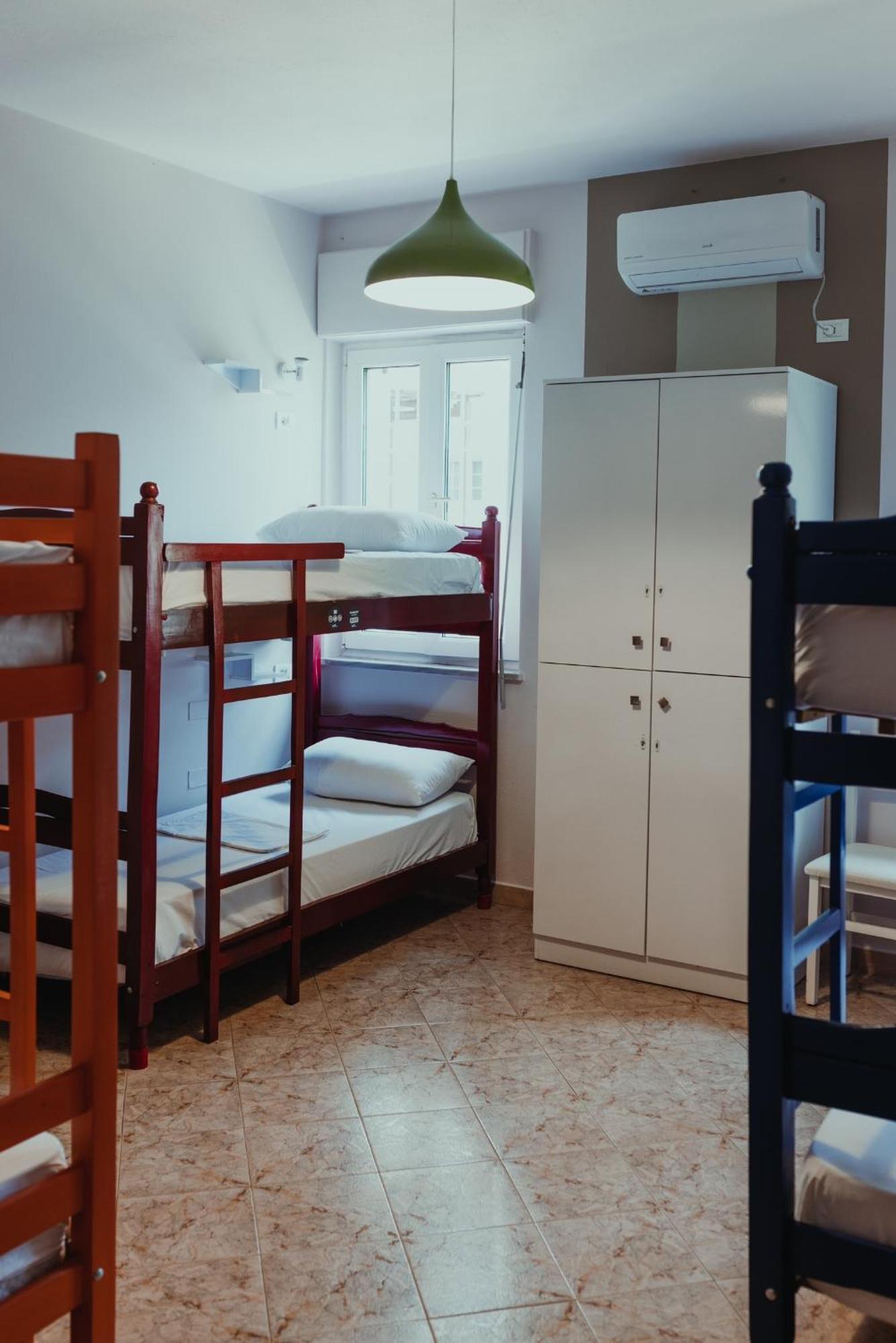 Bed Station Hostel & Bar Shkoder Bagian luar foto