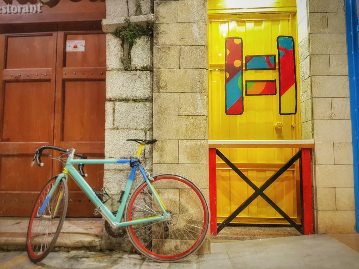 Bed Station Hostel & Bar Shkoder Bagian luar foto
